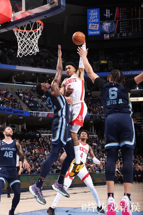 基德盛赞马丁攻防俱佳,助球队紧追比分关键时刻表现突出 基德盛赞马丁攻防俱佳,助球队紧追比分关键时刻表现突出